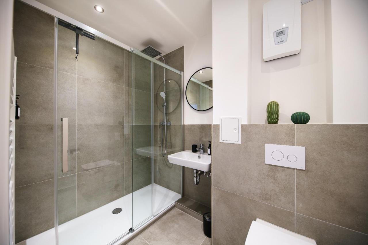 Staytona - Parkpl. - Balkon - Wlan - Netflix - Wfh Taunusstein Extérieur photo
